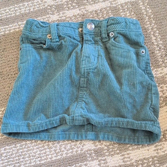 Bundle Of 12 Girls Shorts, Skirts, And Overalls - Picture 12 of 13